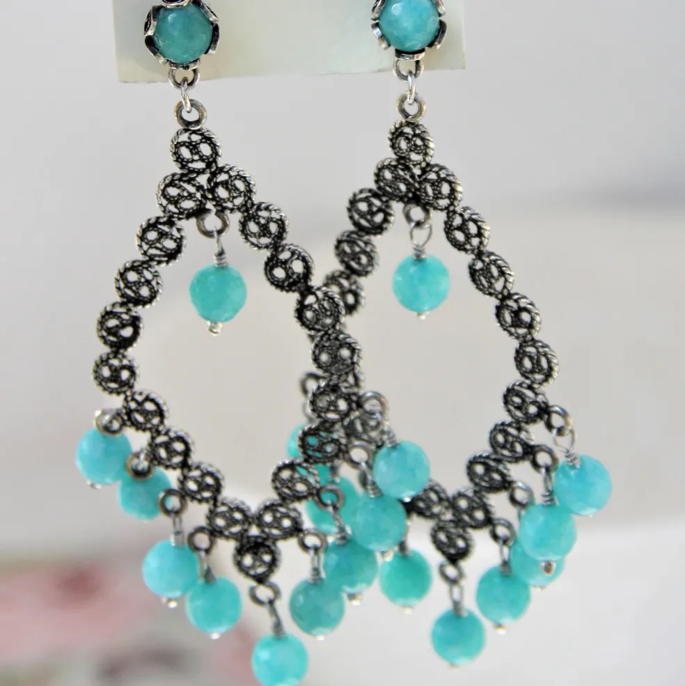 Amberhoeve Grote, zilveren oorbellen van yvone Christa met Tosca stenen.> Zilver | Oorbellen