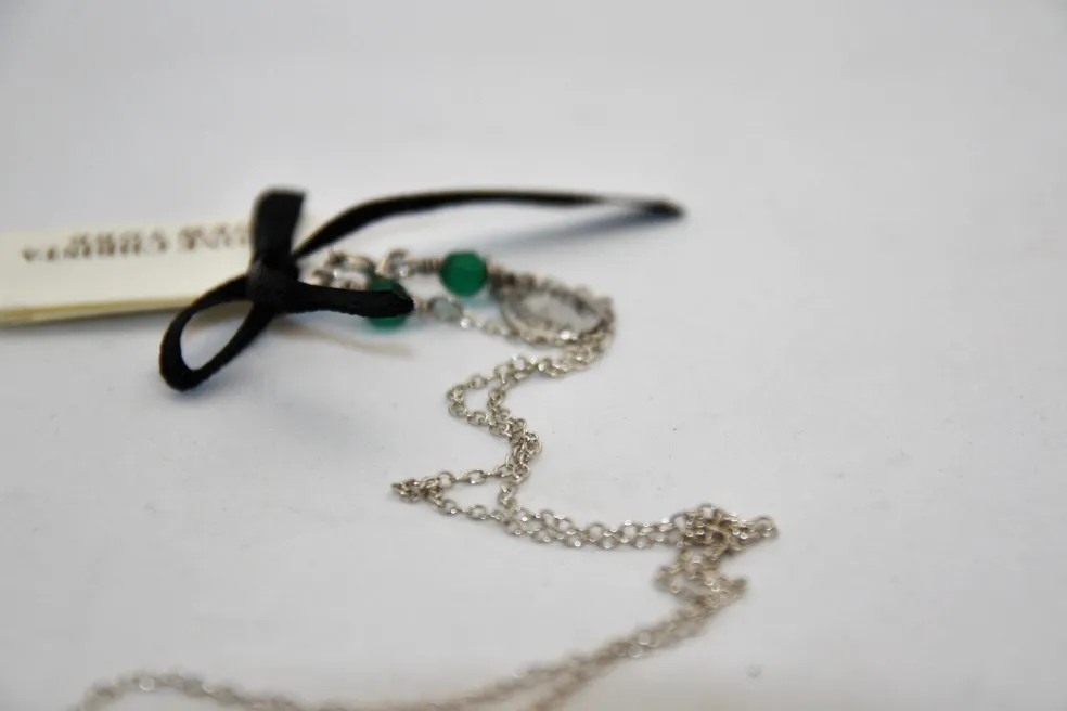 zilveren_ketting_van_yvone_christa_2.webp Amberhoeve Zilveren ketting van Yvone Christa> Zilver | Kettingen